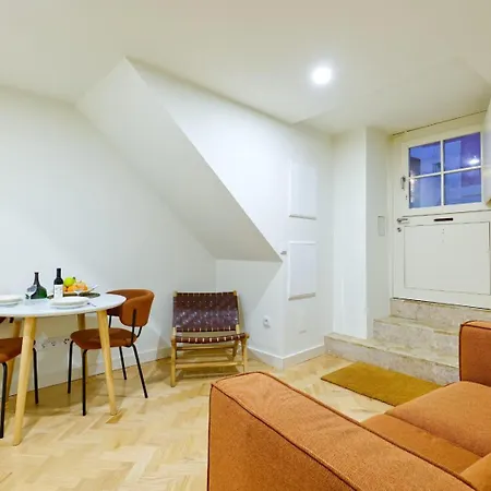 Neue Im Zentrum Apartment Lisbon
