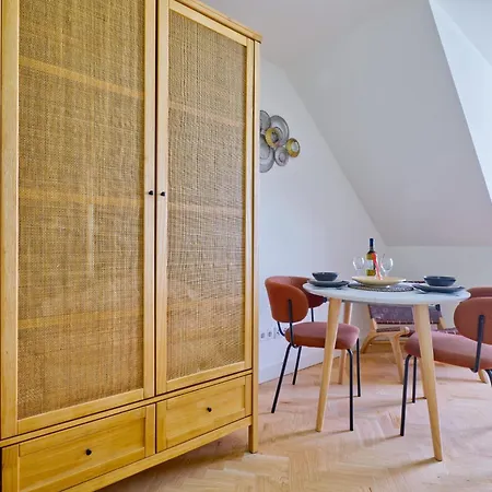 Apartment New Flat And