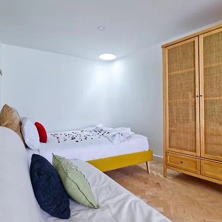 New Flat And * Lissabon